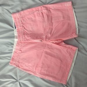 Vineyard Vines, Pink shorts